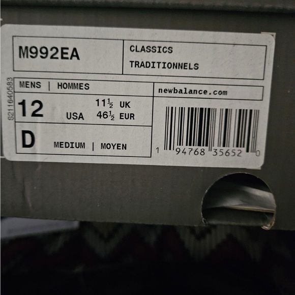 New Balance 992
Triple Black - Picture 3 of 11